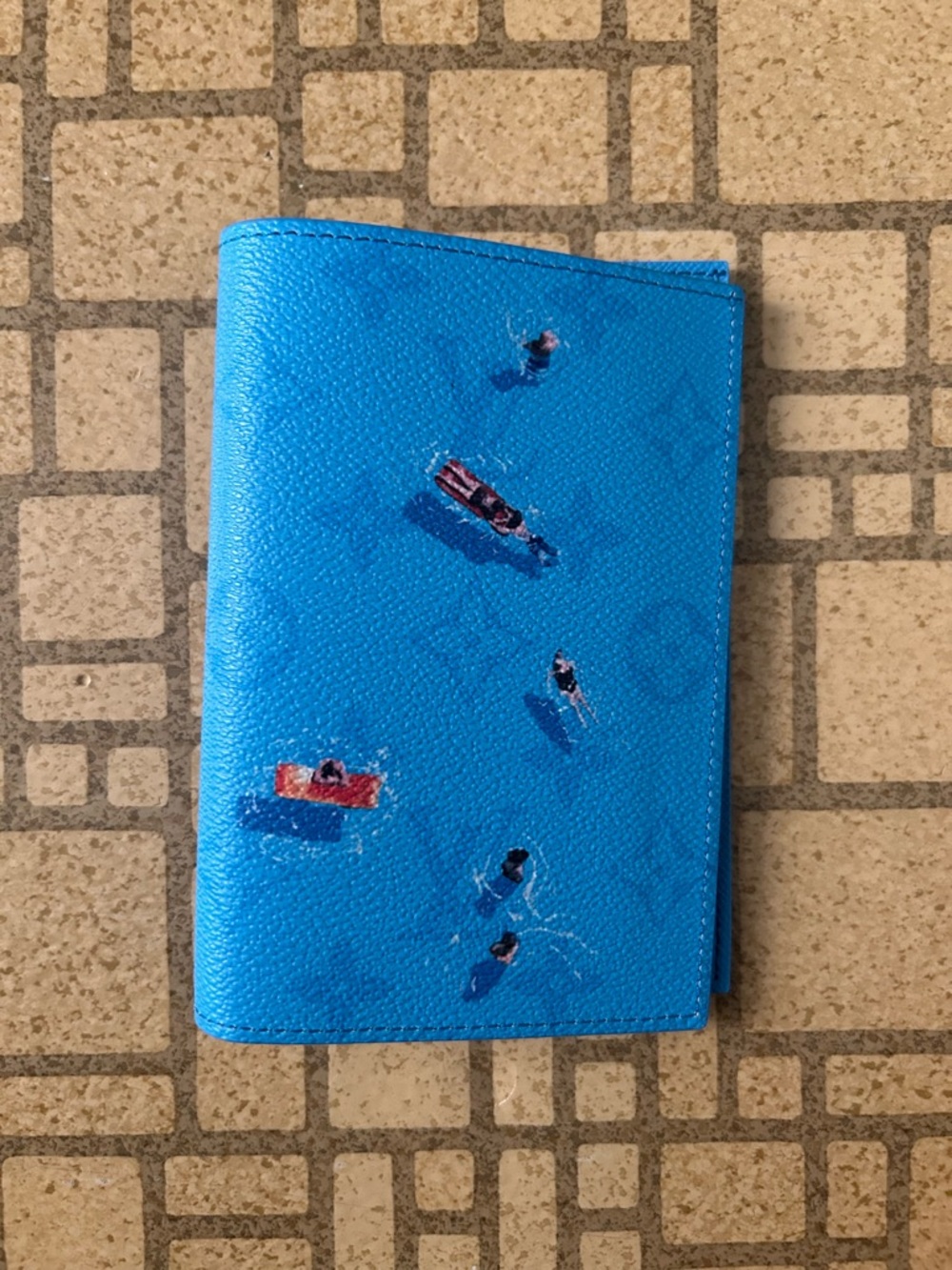 Louis Vuitton Blue Lagoon Passport Holder - Picture 2 of 4
